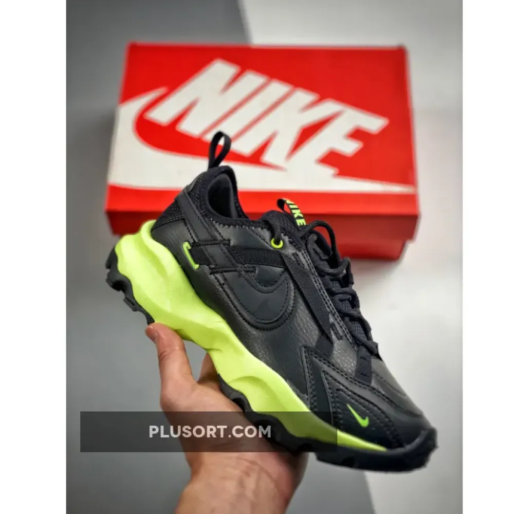 Nike TC 7900 Black Ghost Green  DD9681-001