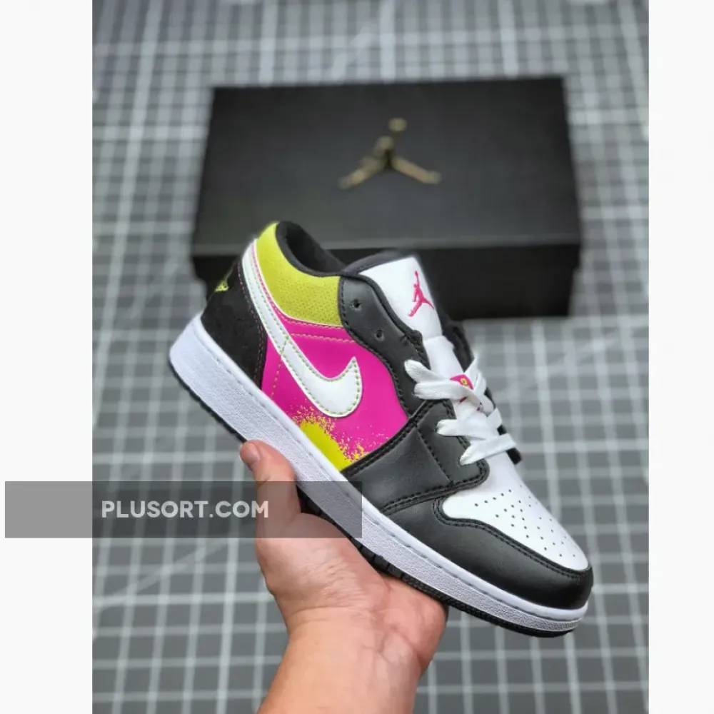 Air Jordan 1 Low “Spray Paint Splatter”  CW5564-001