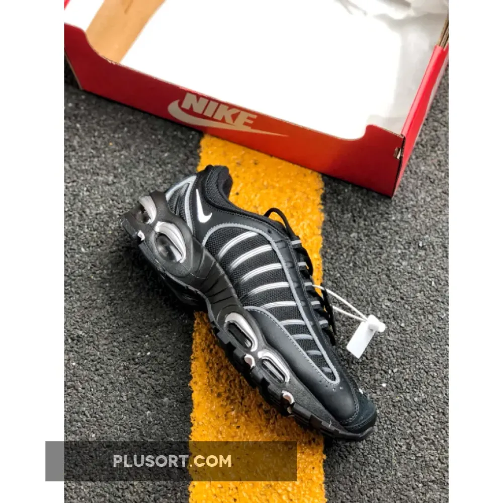 Nike Air Max Tailwind 4 White/Silver  AQ2567-003