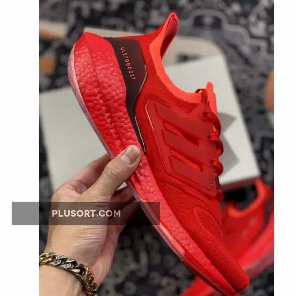 adidas Ultra Boost 2022 “Vivid Red”  GX5462