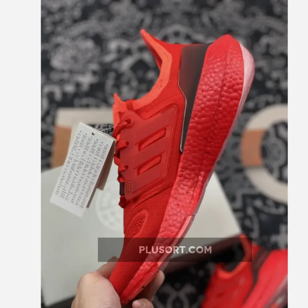 adidas Ultra Boost 2022 “Vivid Red”  GX5462