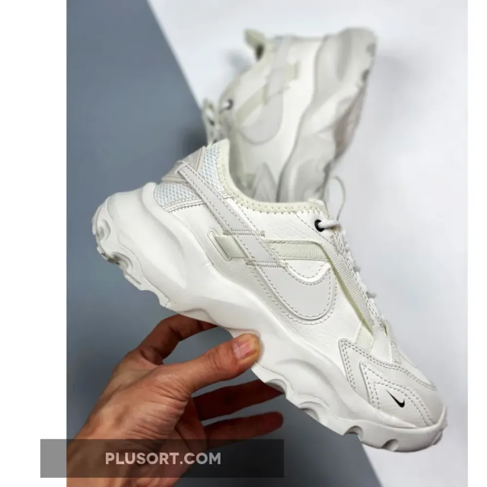 Nike TC 7900 Sail/Black  DD9682-100