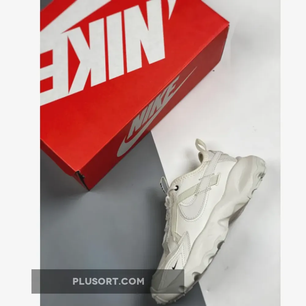 Nike TC 7900 Sail/Black  DD9682-100