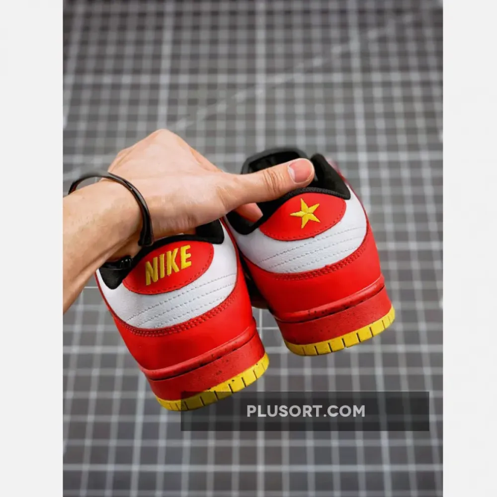 Nike SB Dunk Low “Vietnam 25th Anniversary” 309242-307