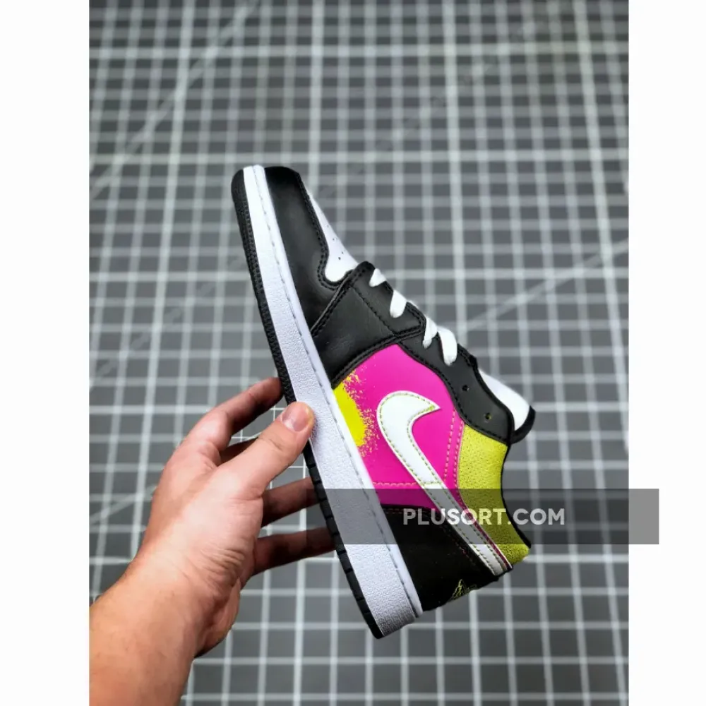 Air Jordan 1 Low “Spray Paint Splatter”  CW5564-001
