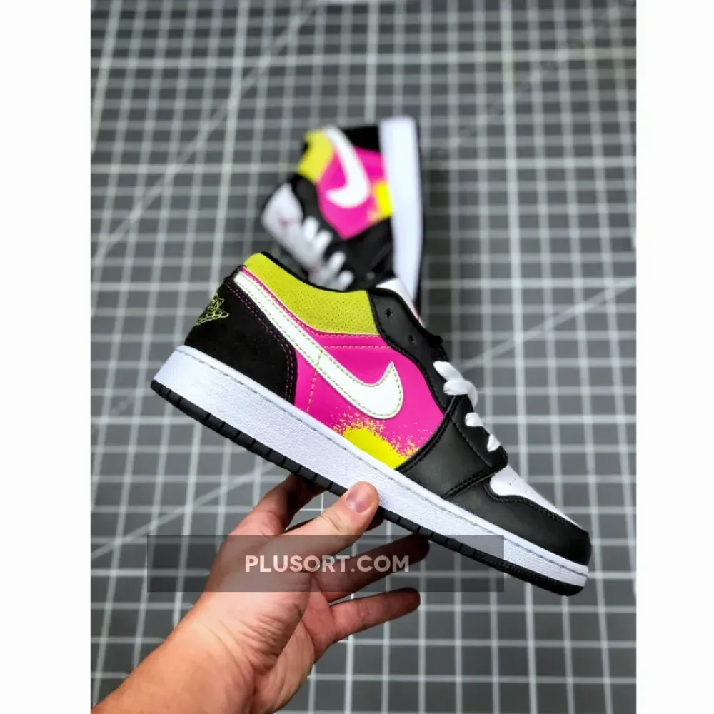 Air Jordan 1 Low “Spray Paint Splatter”  CW5564-001
