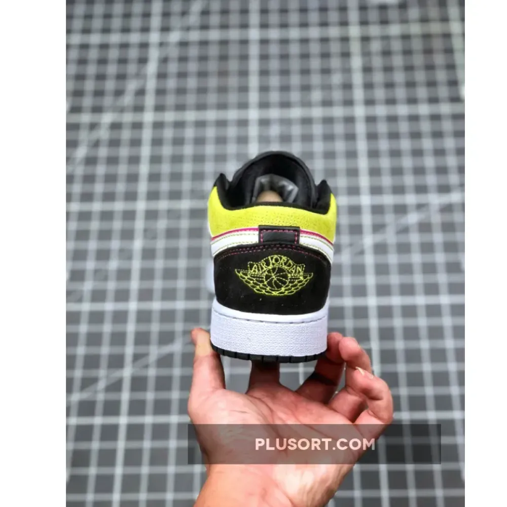 Air Jordan 1 Low “Spray Paint Splatter”  CW5564-001