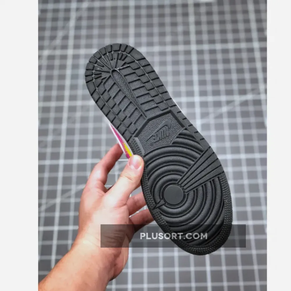 Air Jordan 1 Low “Spray Paint Splatter”  CW5564-001