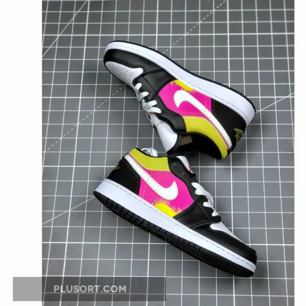 Air Jordan 1 Low “Spray Paint Splatter”  CW5564-001