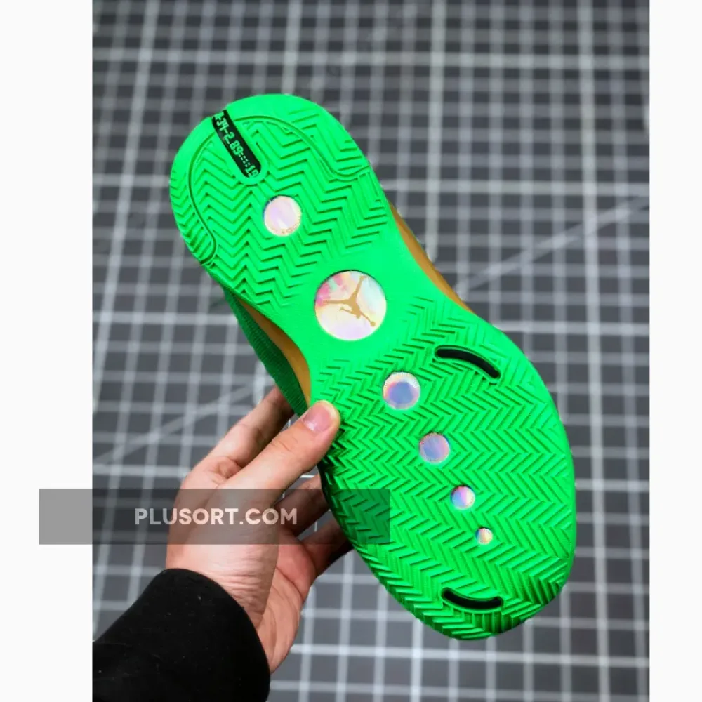 Jayson Tatum’s Air Jordan 34 ‘Celtics Green’ PE