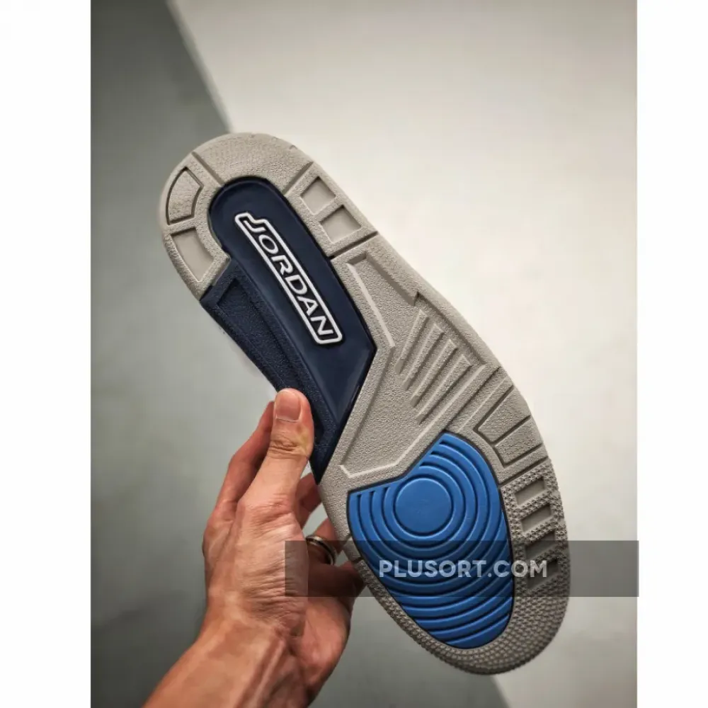 Air Jordan 3 “UNC” White/Valor Blue-Tech Grey  CT8532-104