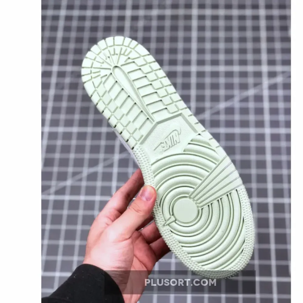 Air Jordan 1 Mid WMNS White/Spruce Aura  CV5280-103