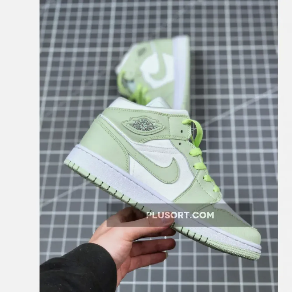 Air Jordan 1 Mid WMNS White/Spruce Aura  CV5280-103