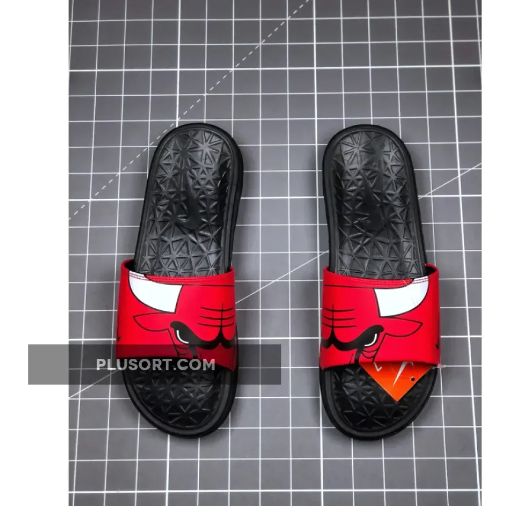 Chicago Bulls Benassi Solarsoft Slide 2 917551-600