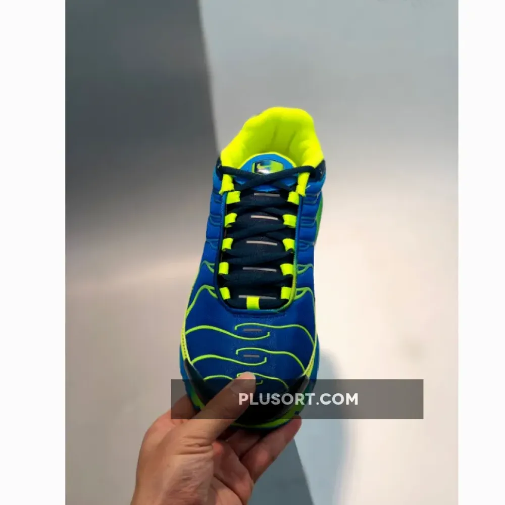 Nike Air Max Plus ‘Gradient’ Fade Blue Hero Volt CT0962-401