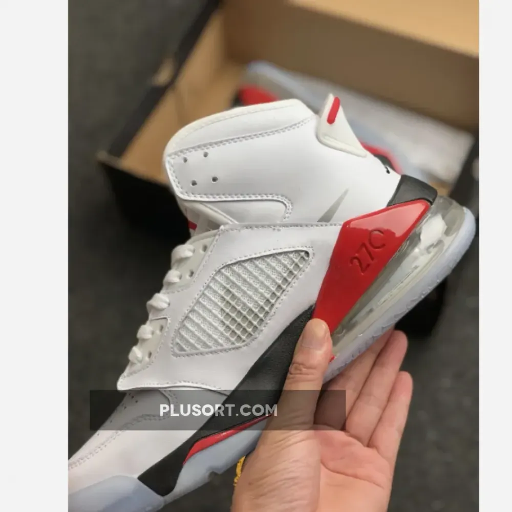 Jordan Mars 270 White/Fire Red-Black CD7070-100