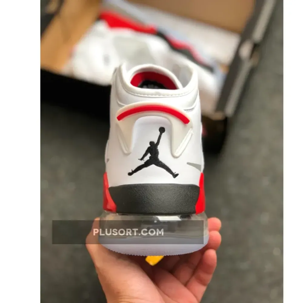 Jordan Mars 270 White/Fire Red-Black CD7070-100