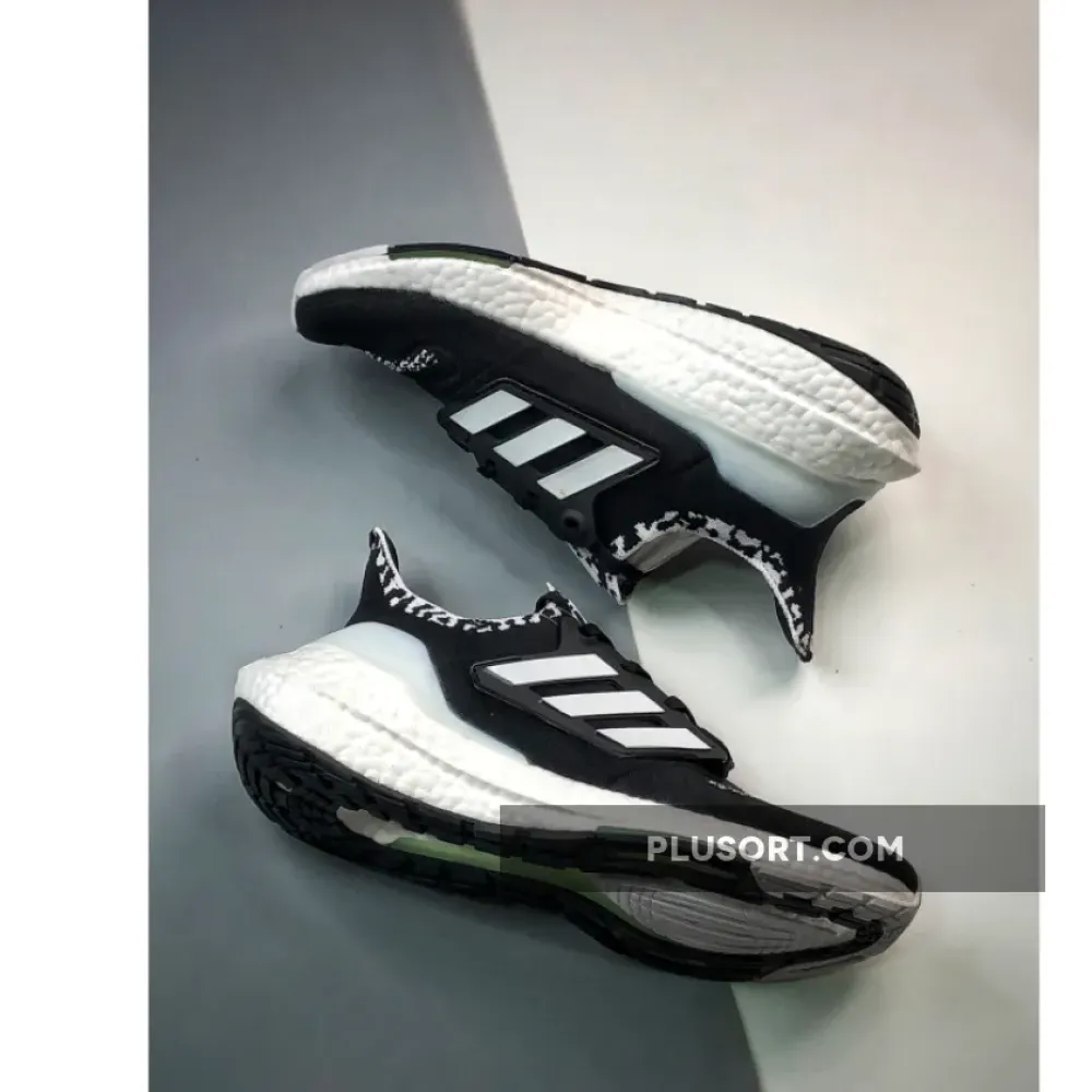 adidas Ultra Boost 22 Core Black/Cloud White/Almost Lime GX8019