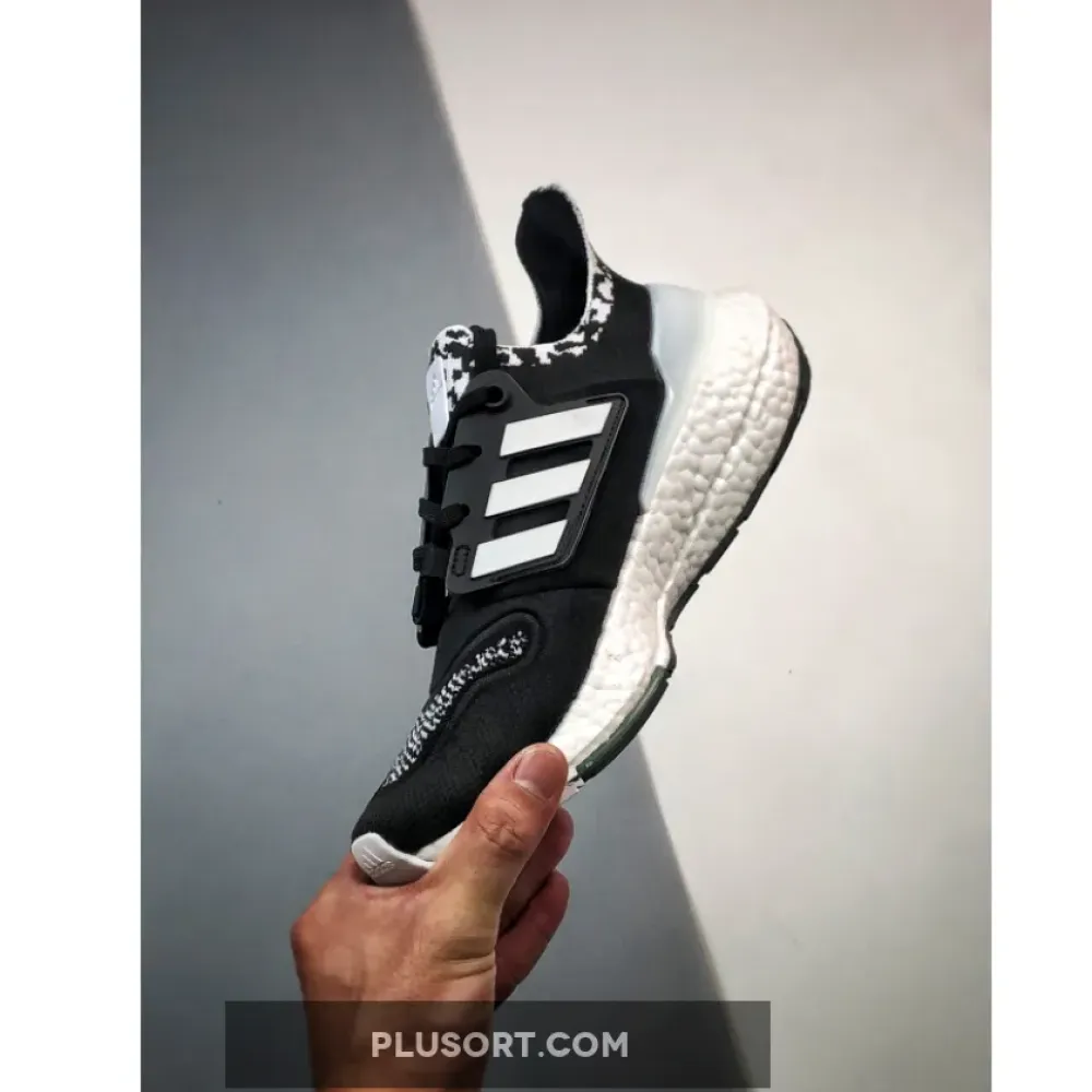 adidas Ultra Boost 22 Core Black/Cloud White/Almost Lime GX8019