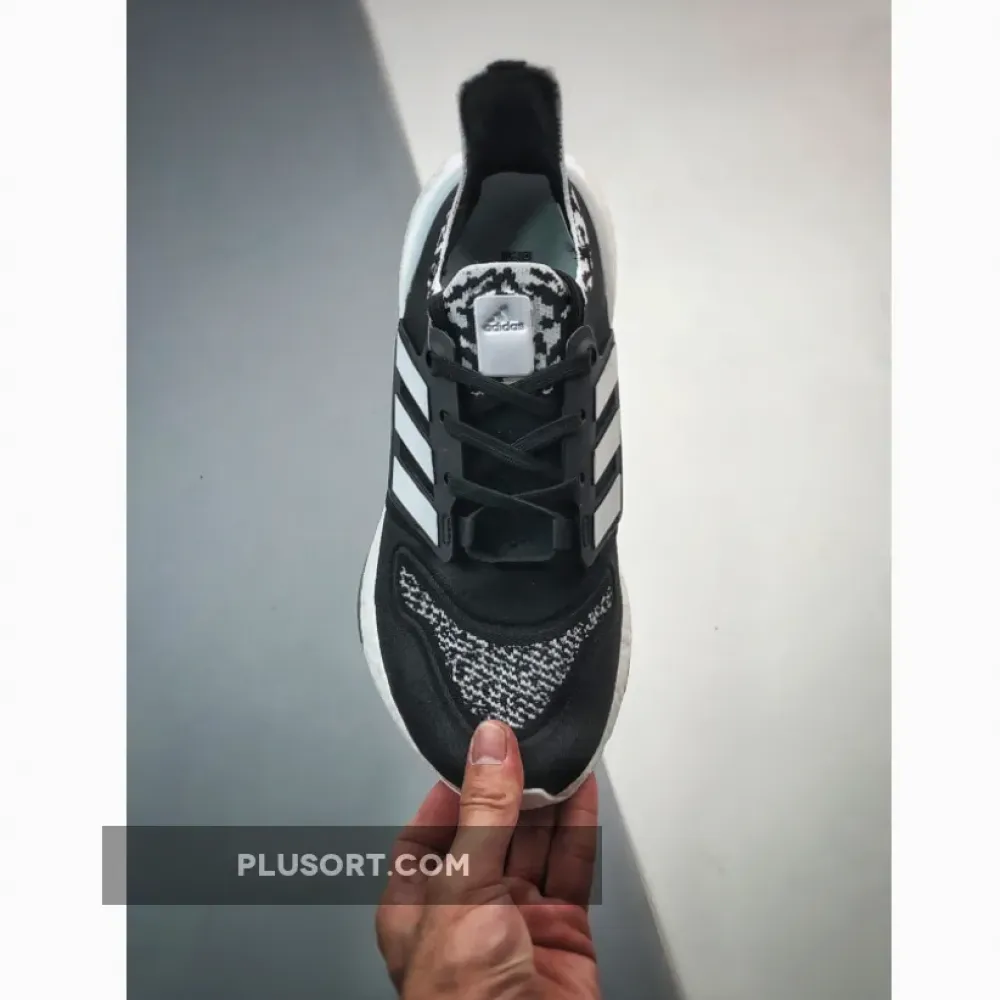 adidas Ultra Boost 22 Core Black/Cloud White/Almost Lime GX8019