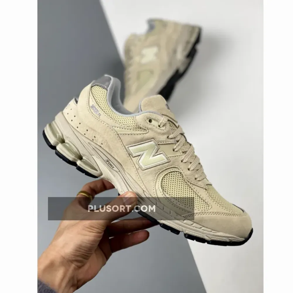 New Balance 2002R Bone Light Aluminum  M2002RE