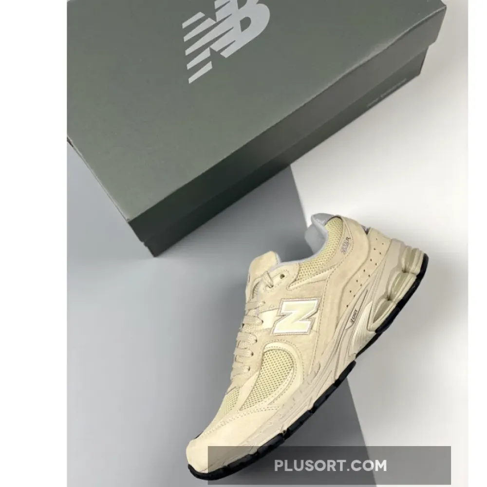 New Balance 2002R Bone Light Aluminum  M2002RE