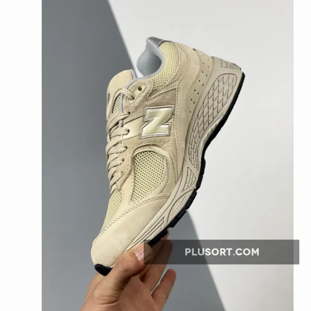 New Balance 2002R Bone Light Aluminum  M2002RE