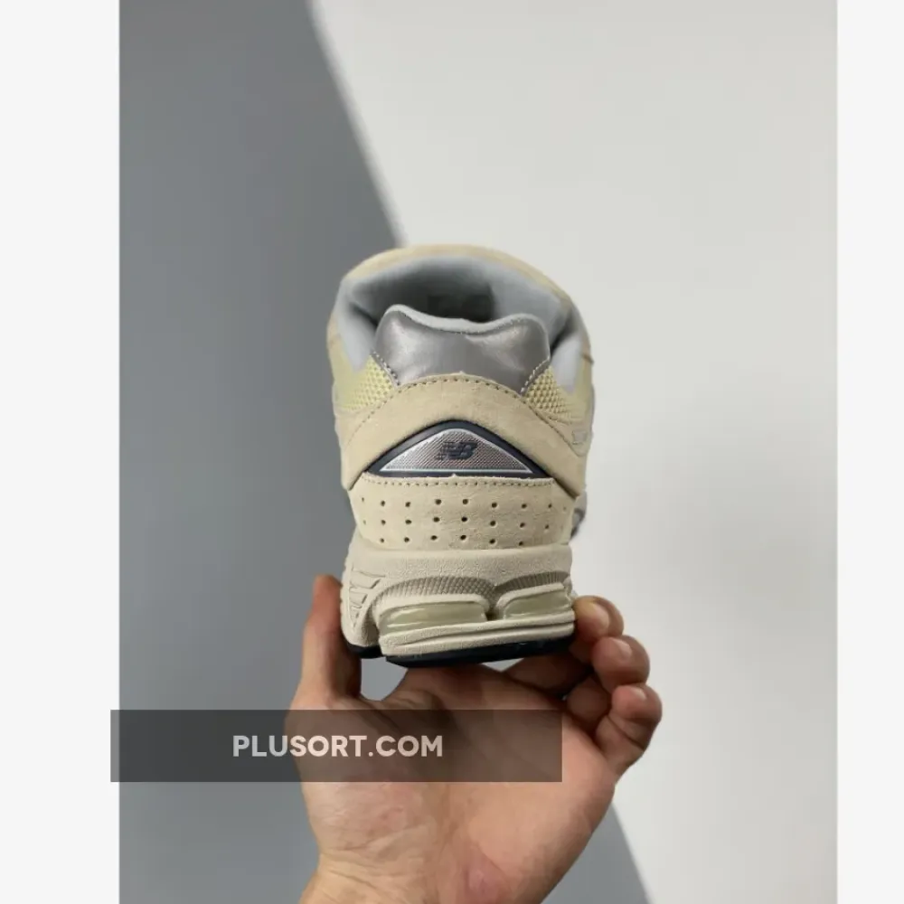 New Balance 2002R Bone Light Aluminum  M2002RE