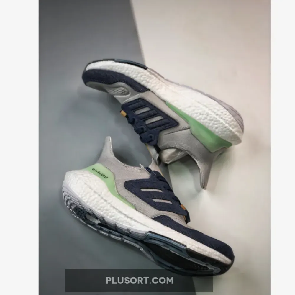 adidas Ultra Boost 22 Halo Silver Shadow Navy  GX9158