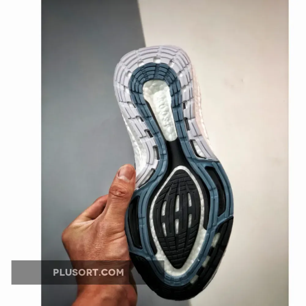 adidas Ultra Boost 22 Halo Silver Shadow Navy  GX9158