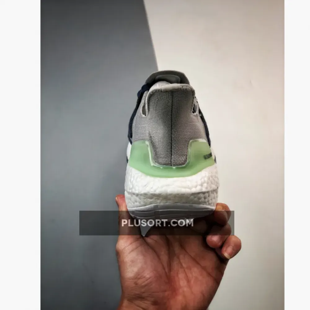 adidas Ultra Boost 22 Halo Silver Shadow Navy  GX9158