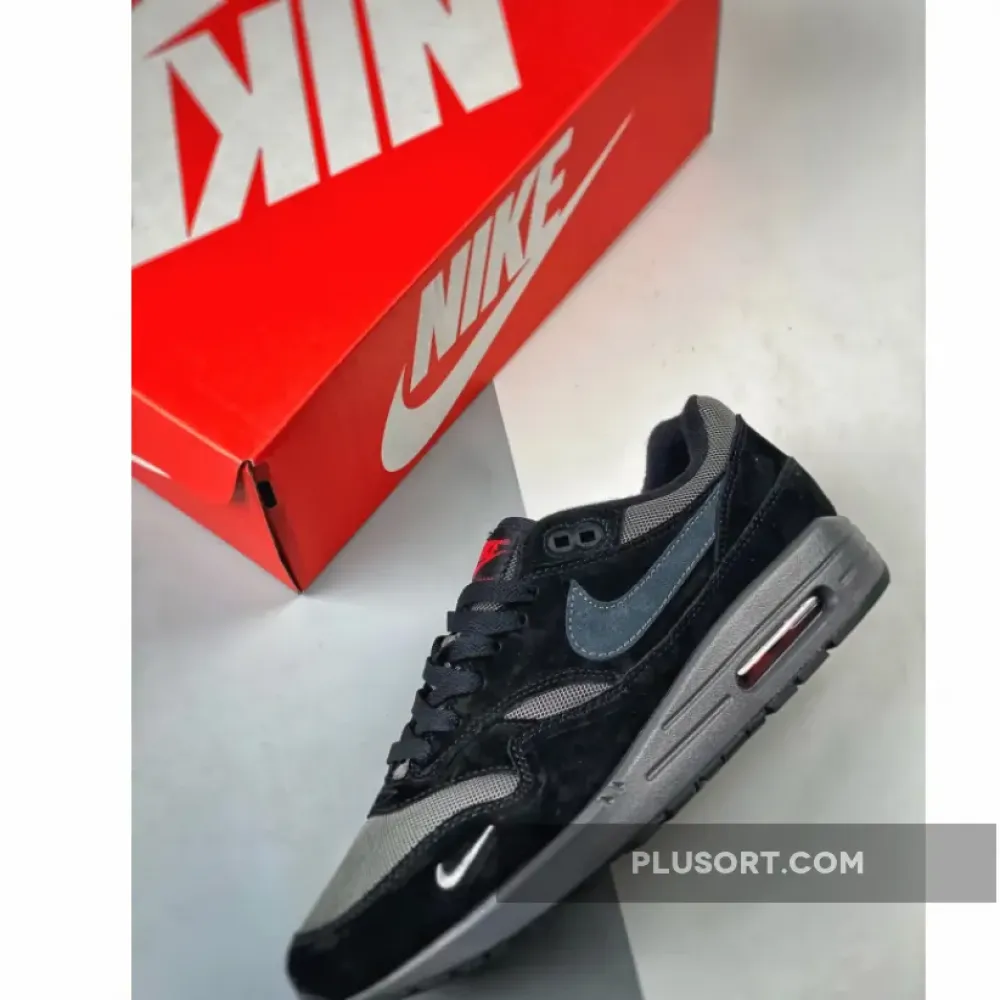 Nike Air Max 1 Bred Black/University Red  FV6910-001