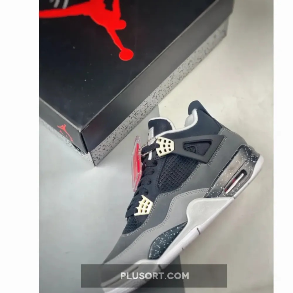 Air Jordan 4 Retro ‘Fear’ Black/White-Cool Grey  626969-030