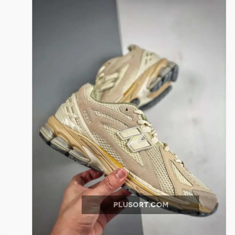 Auralee x New Balance 1906R ‘Bone White’  M1906RAU