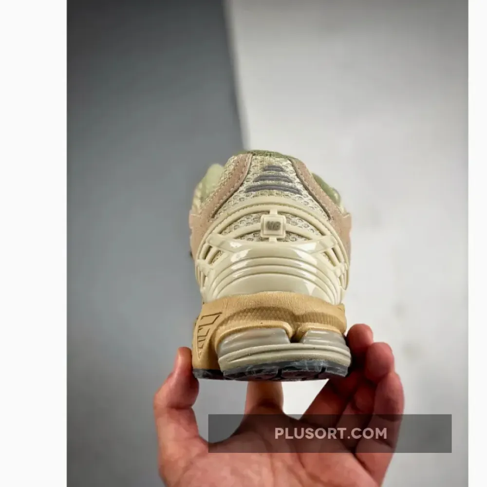 Auralee x New Balance 1906R ‘Bone White’  M1906RAU