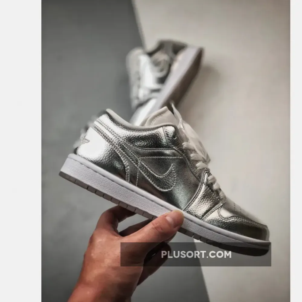 Air Jordan 1 Low Metallic Silver/Photon Dust  FN5030-001