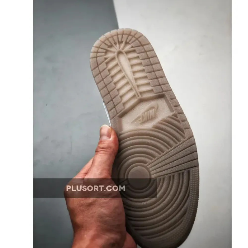 Air Jordan 1 Low Metallic Silver/Photon Dust  FN5030-001