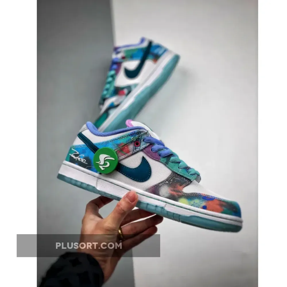 Futura Laboratories x Nike SB Dunk Low Bleached Aqua  HF6061-400