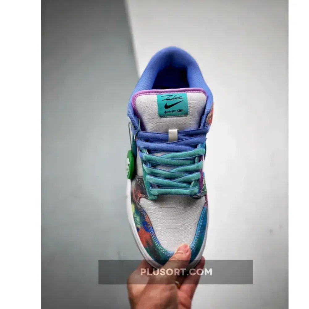 Futura Laboratories x Nike SB Dunk Low Bleached Aqua  HF6061-400