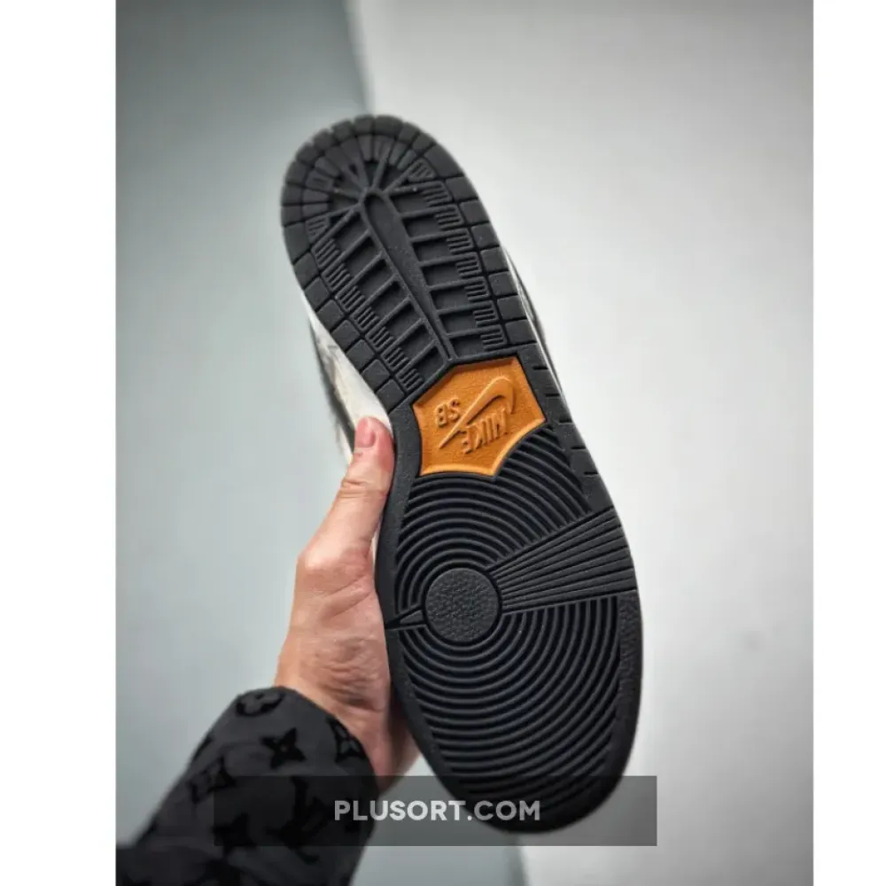 Nike SB Dunk Low “Safari”  FZ1233-002